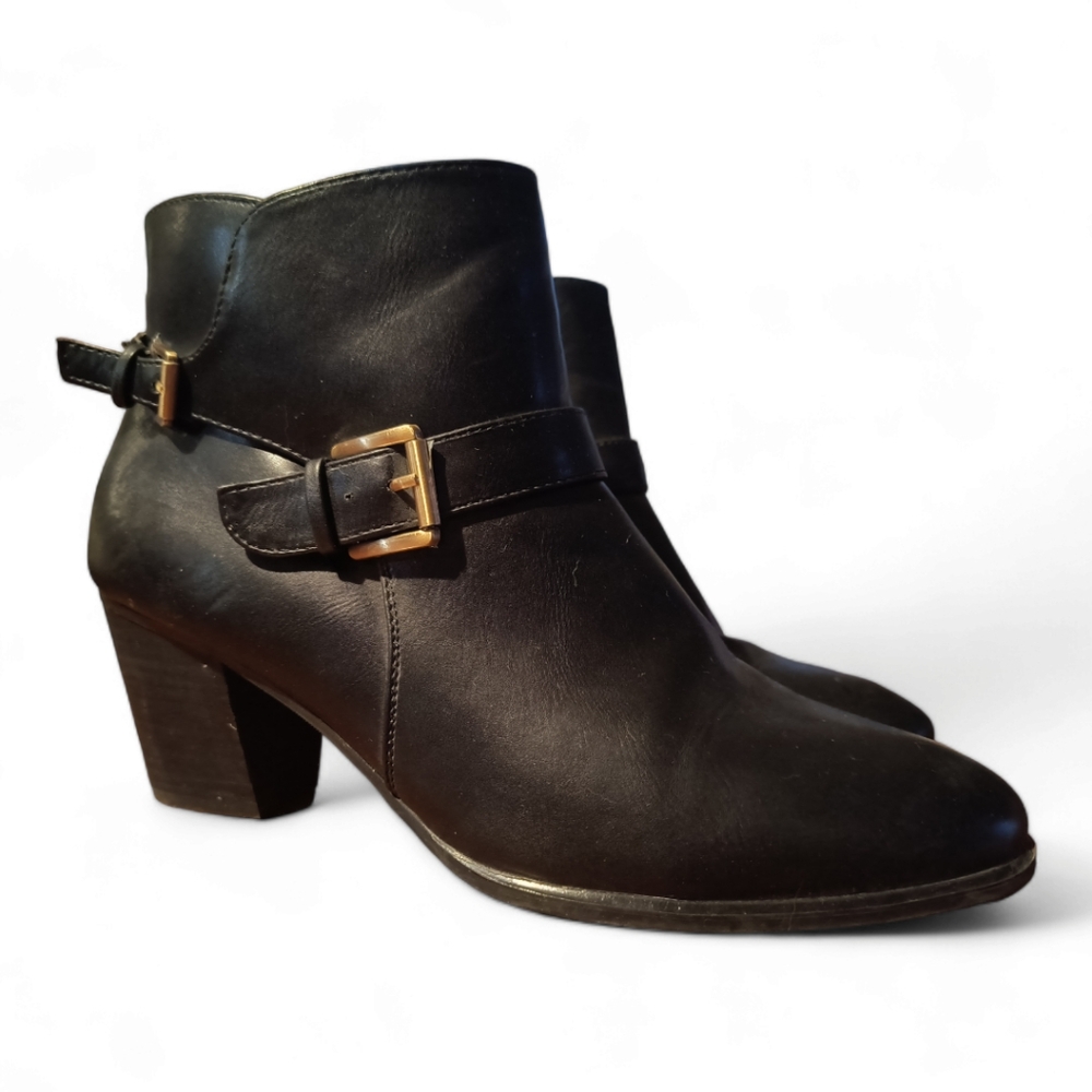 Bass Sloan Black Boots Size 9